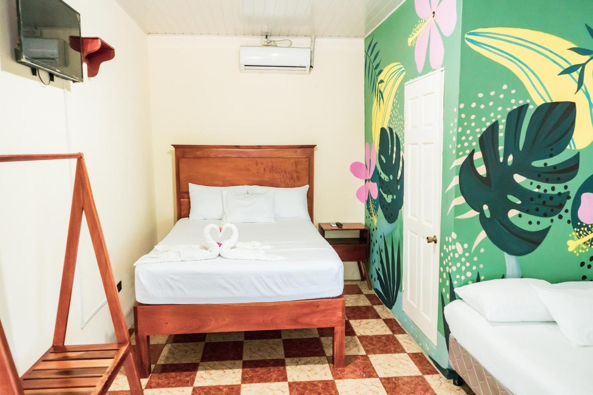 Hostal Eden Moyogalpa Exterior photo