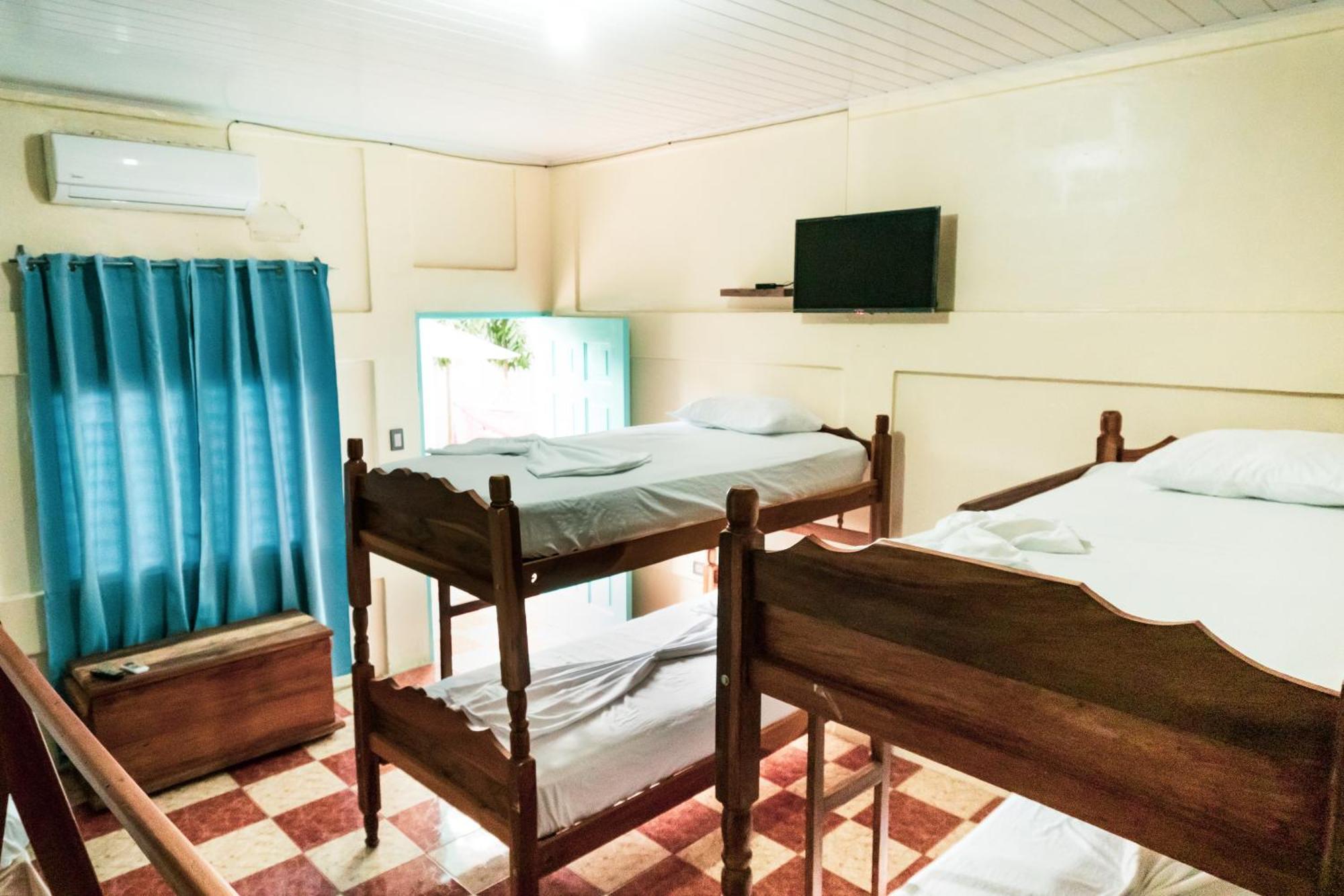 Hostal Eden Moyogalpa Exterior photo