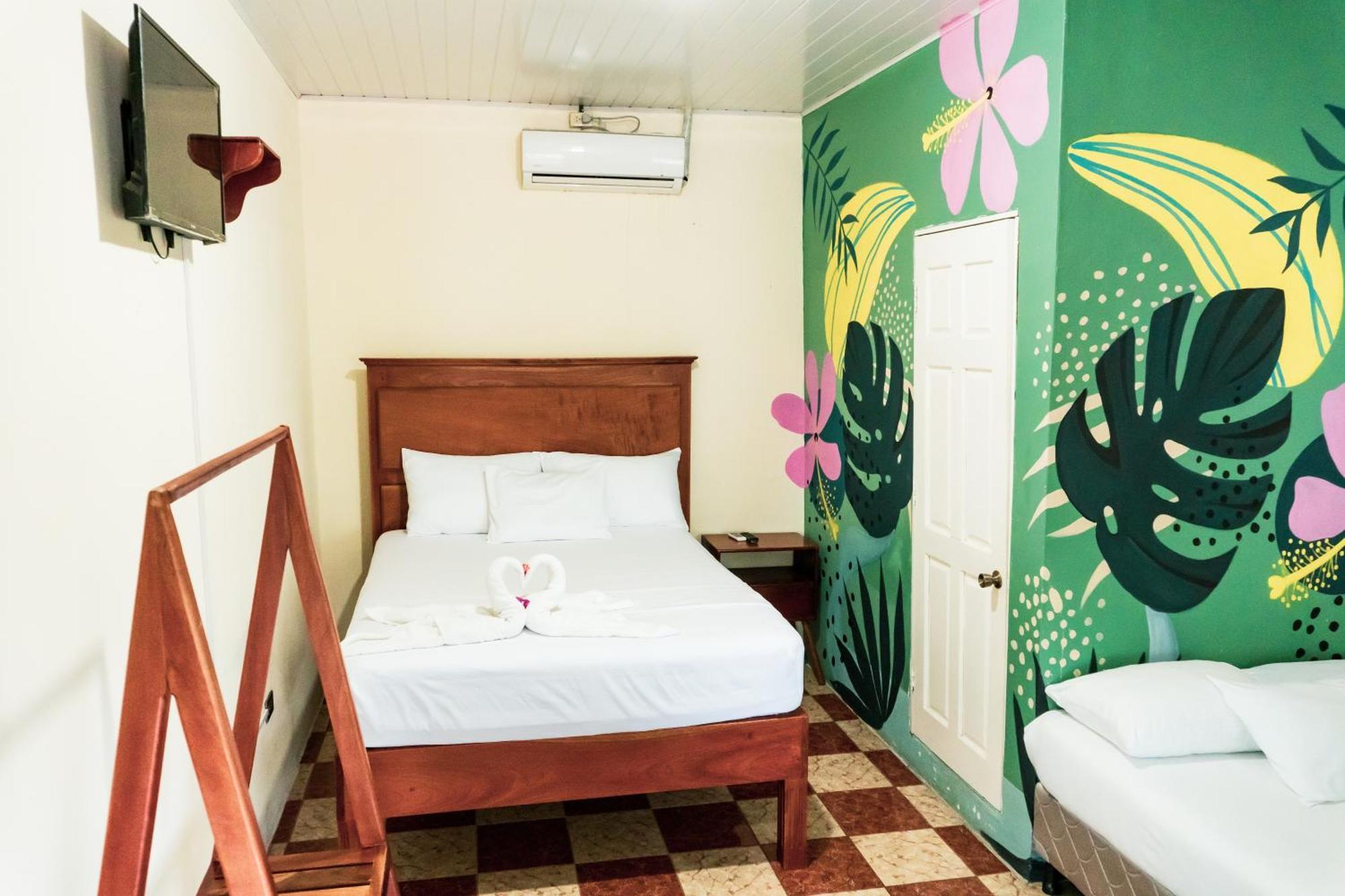 Hostal Eden Moyogalpa Exterior photo