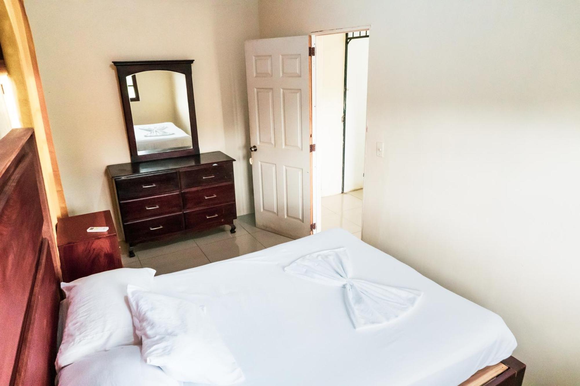 Hostal Eden Moyogalpa Exterior photo