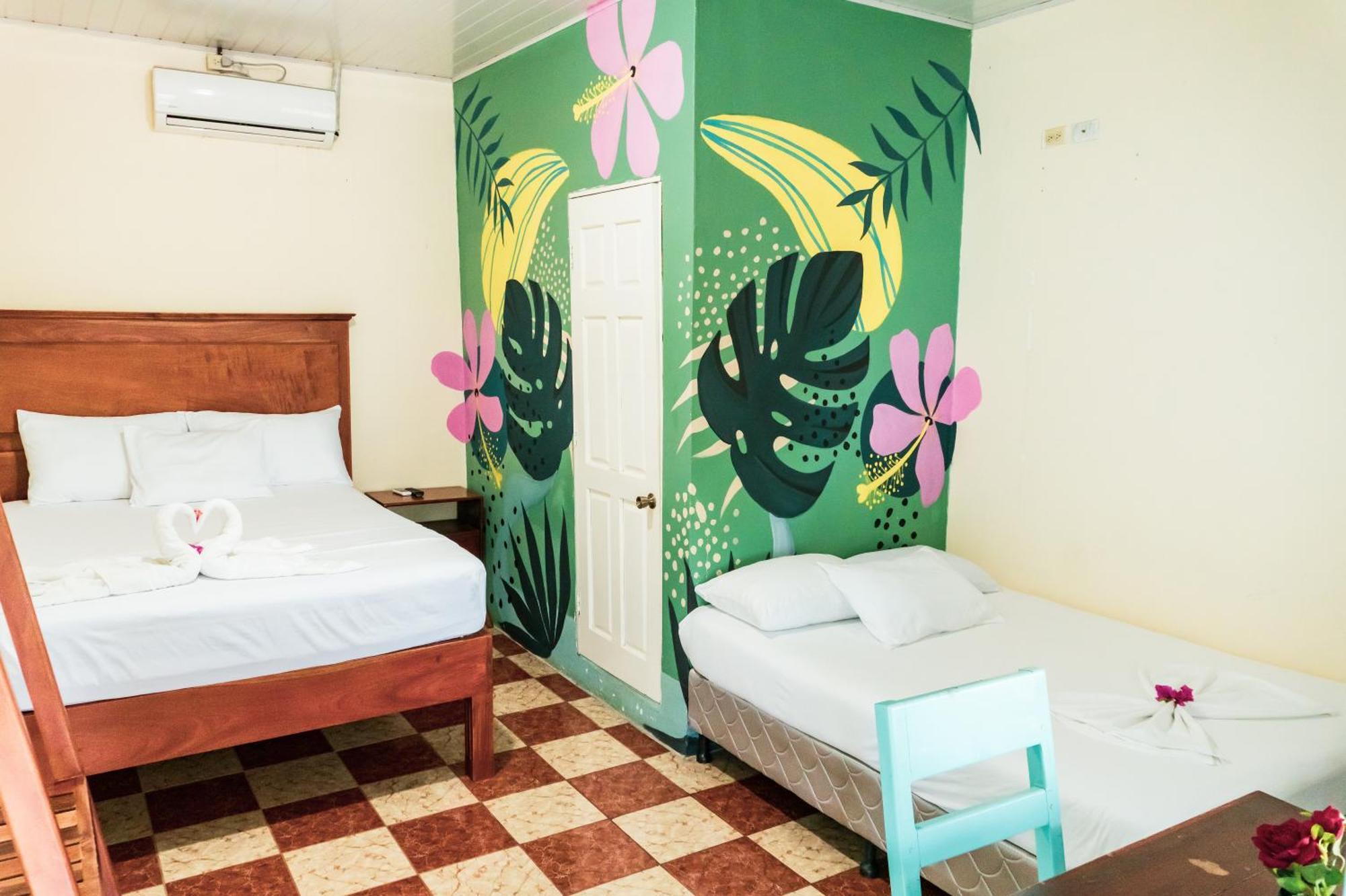 Hostal Eden Moyogalpa Exterior photo