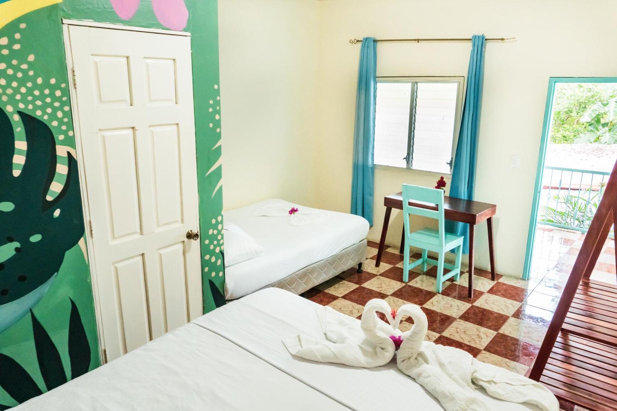 Hostal Eden Moyogalpa Exterior photo