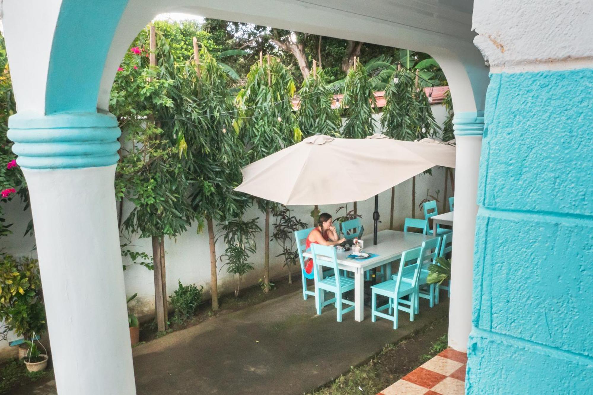Hostal Eden Moyogalpa Exterior photo